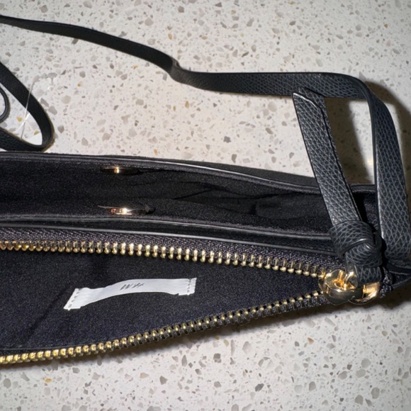 NWT H&M Black Crossbody Bag - Picture 2 of 3